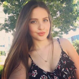 Meet your Posher, Vanessa